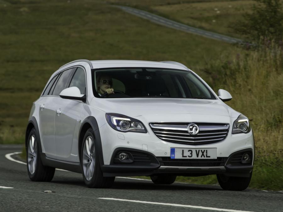  Vauxhall Insignia Country Tourer 2013 года  (фото 9 из 28)